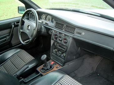 interieur mercedes 190e 2.3 16s