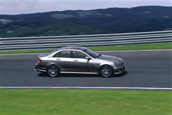 essai circuit mercedes benz c63 amg w204