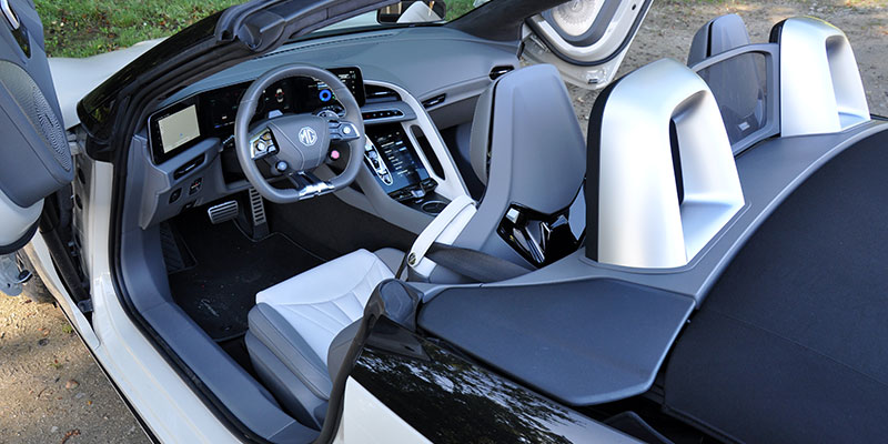 interieur mg cyberster