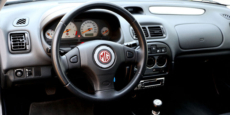 mg zr160 interieur