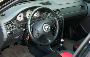 interieur mg zs 180