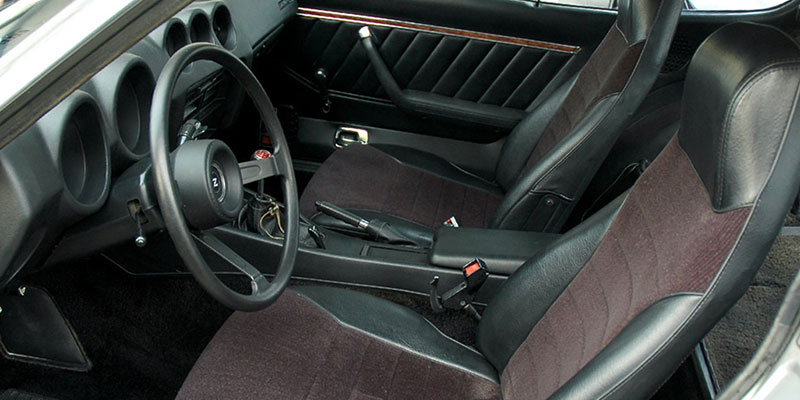 intérieur datsun 260z