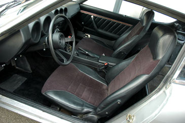 intérieur datsun 260z