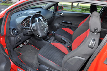 interieur corsa d gsi