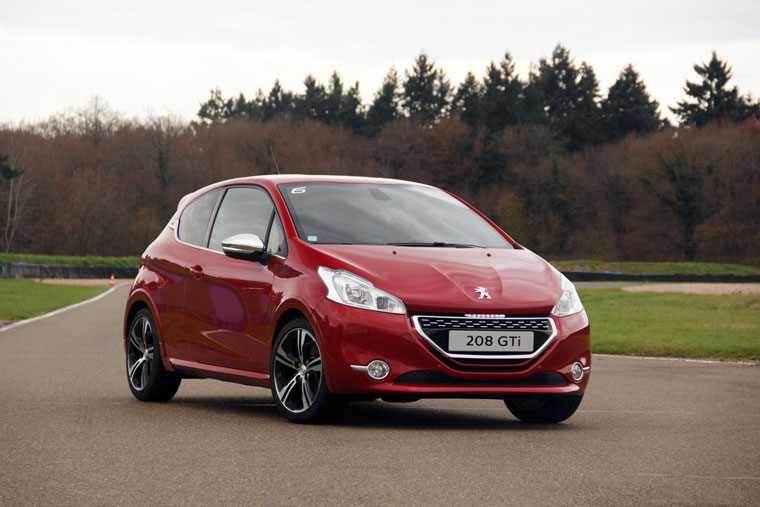 PEUGEOT 208 GTI (2013-) - ESSAI