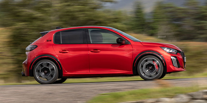 PEUGEOT E-208 GTI