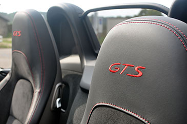 intérieur porsche 718 boxster gts pack gts sieges sport plus