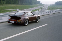 performances porsche 911 turbo 3.3 930