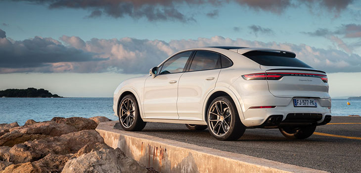 porsche cayenne coupé turbo 2019 arriere