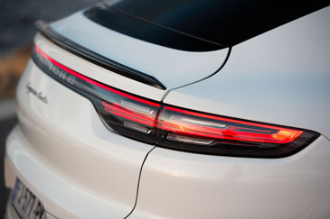 logo porsche cayenne coupé v8 4.0 turbo 2019