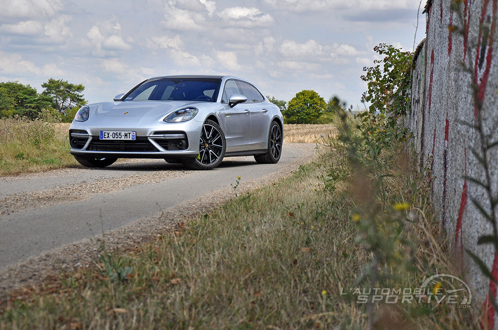 porsche panamera sport turismo turbo s e-hybrid