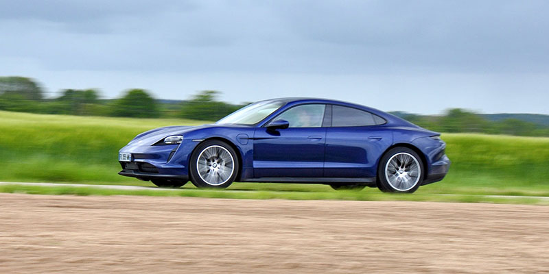 Photo PORSCHE TAYCAN Performance Plus 