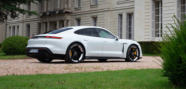 porsche taycan turbo s arriere