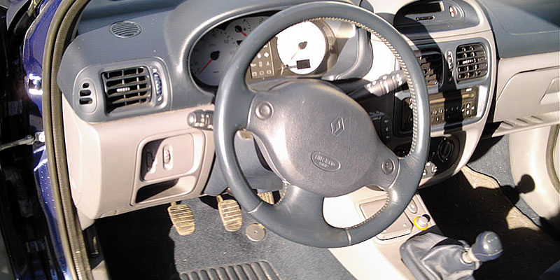 interieur renault clio 16v 1.6 phase 1