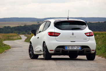 RENAULT Clio 4 RS Trophy 220ch - Fiche technique et performances