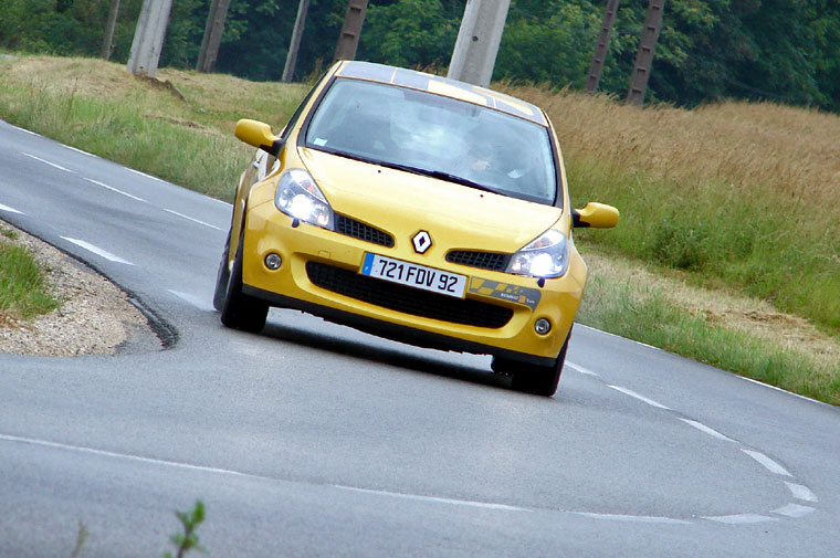 renault clio rs f1 team r27