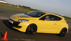 performances renault sport megane 3 rs coupe 2.0 turbo 250 ch cup