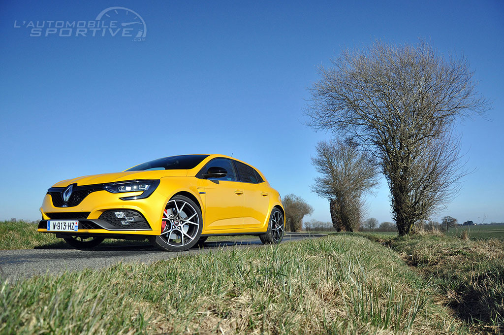 renault sport megane 4 rs trophy 300