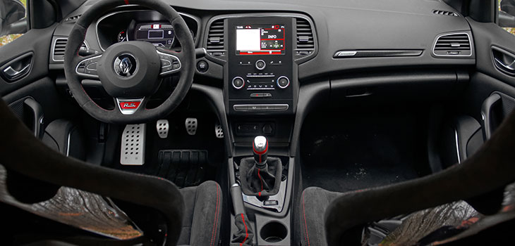 interieur renault megane 4 rs trophy-r 300 ch pack carbon-ceramic record