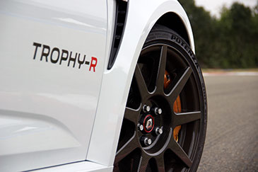 logo renault sport megane 4 rs trophy-r jantes carbone