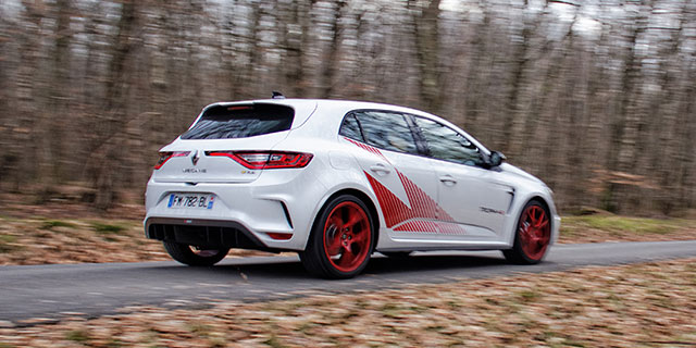 Photo RENAULT MEGANE (4) RS Trophy-R 