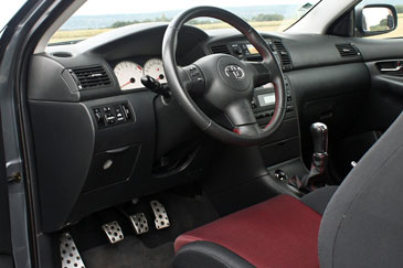 interieur toyota corolla ts