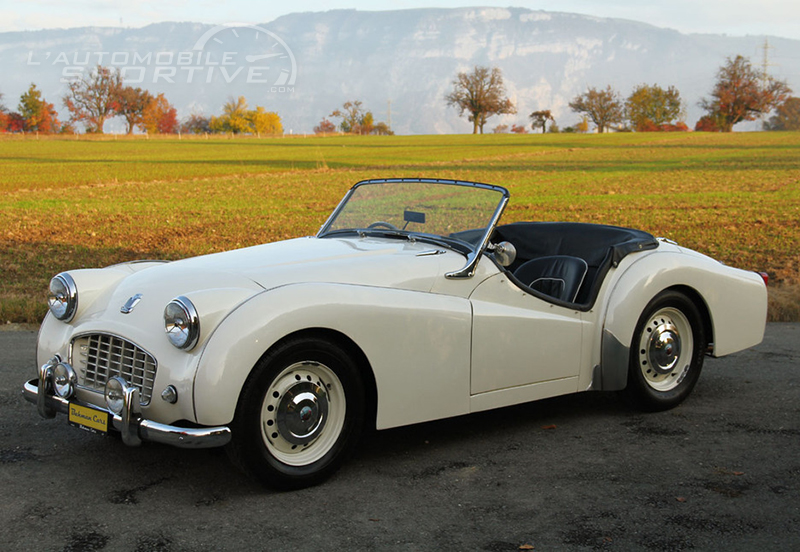 TRIUMPH TR3 (1955-1962) - RETRO