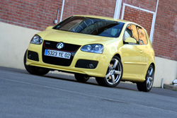 avant volkswagen golf 5 gti pirelli