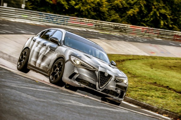 Nouveau record pour l'Alfa Romeo Stelvio Quadrifoglio au Nürburgring Nouveau record pour l'Alfa Romeo Stelvio Quadrifoglio au Nürburgring
