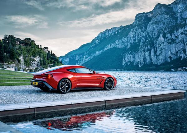 Aston Martin Vanquish Zagato : 99 exemplaires pour la postérité Aston Martin Vanquish Zagato : 99 exemplaires pour la postérité