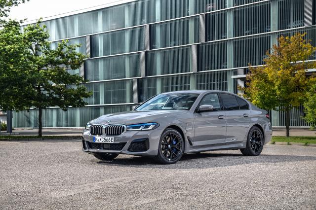 BMW 545e xDrive : le 6 s'hybride BMW 545e xDrive : le 6 s'hybride