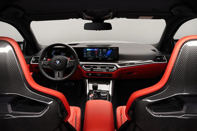 BMW dévoile l'intérieur de la M3 restylée BMW dévoile l'intérieur de la M3 restylée