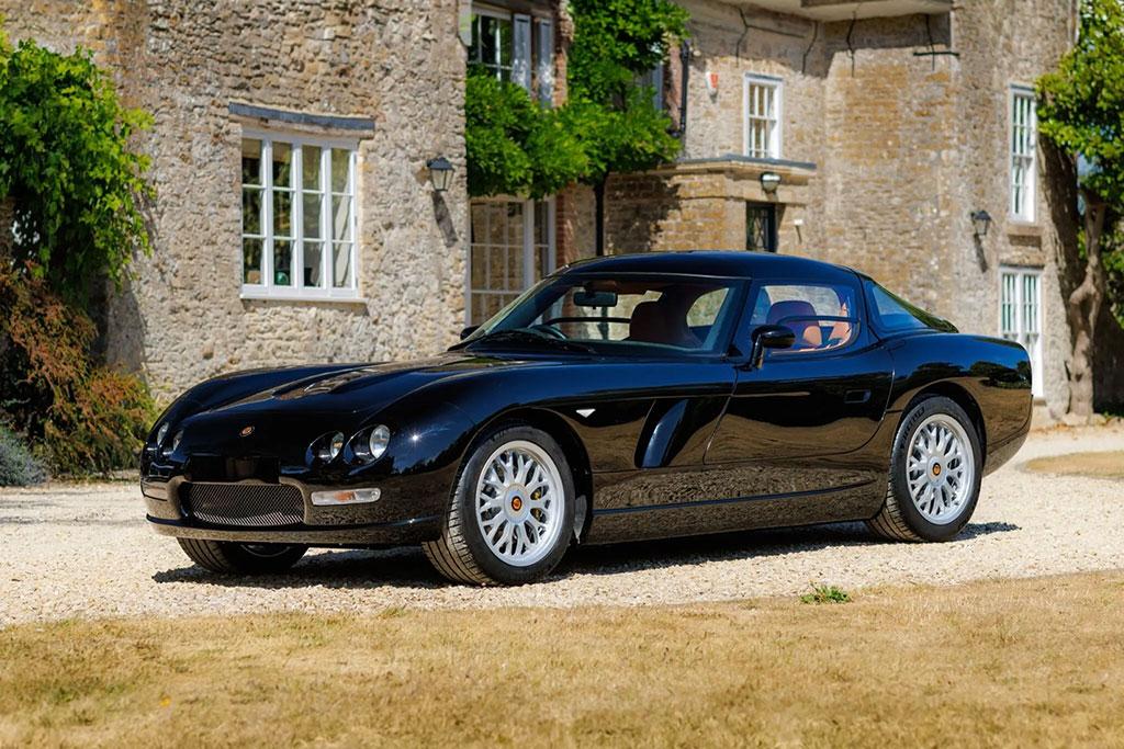 Bristol Fighter : un retour improbable avec le V10 de la Viper ! Bristol Fighter : un retour improbable avec le V10 de la Viper !