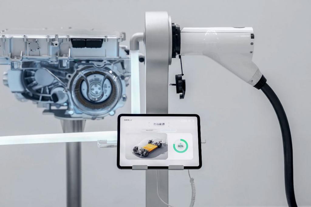 Geely Smart Charging : une recharge de batterie en moins de 5 minutes ! Geely Smart Charging : une recharge de batterie en moins de 5 minutes !