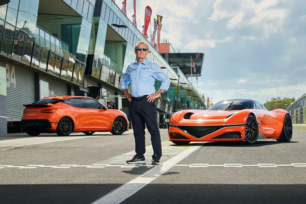 Jacky Ickx au volant des concepts Genesis Magma en Australie Jacky Ickx au volant des concepts Genesis Magma en Australie