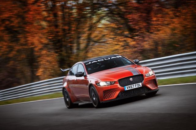 Jaguar XE SV Project 8 : la berline la plus rapide du Nürburgring Jaguar XE SV Project 8 : la berline la plus rapide du Nürburgring