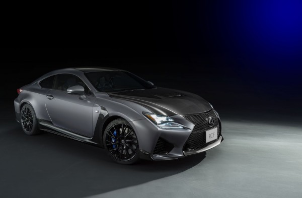 Lexus fête les 10 ans de ses modèles F Lexus fête les 10 ans de ses modèles F