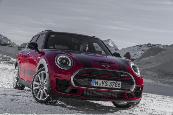 MINI Clubman JCW : sport en famille MINI Clubman JCW : sport en famille
