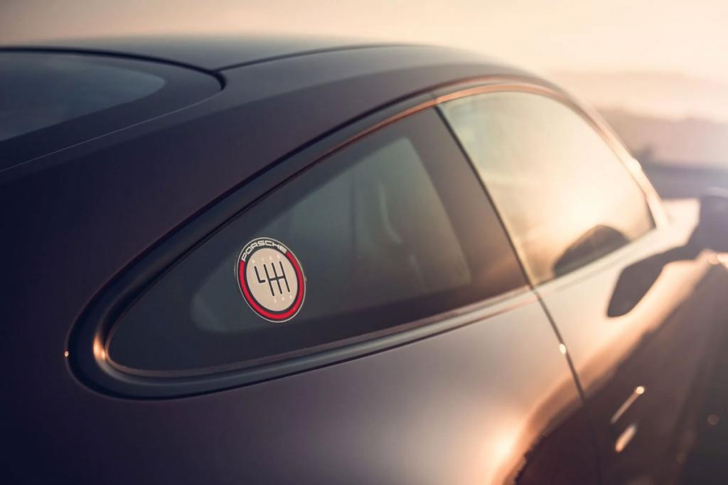 Porsche crée l'option boîte manuelle sur la 911 Carrera S… en Amérique Porsche crée l'option boîte manuelle sur la 911 Carrera S… en Amérique