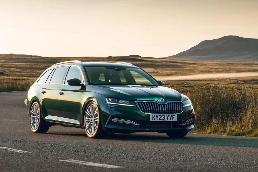 Ce break Skoda Superb de 470 ch est un sleeper parfait Ce break Skoda Superb de 470 ch est un sleeper parfait