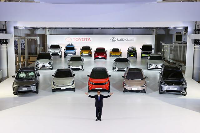 Toyota dévoile sa stratégie électrique avec 16 nouveaux modèles ! Toyota dévoile sa stratégie électrique avec 16 nouveaux modèles !