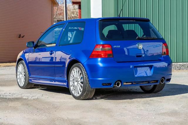 Volkswagen Golf 4 R32 : un collector très convoité ! Volkswagen Golf 4 R32 : un collector très convoité !