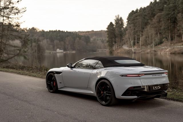 Aston Martin DBS Superleggera Volante Aston Martin DBS Superleggera Volante