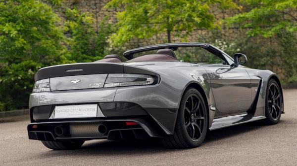 Aston Martin Vantage GT12 Roadster : l'unique ! Aston Martin Vantage GT12 Roadster : l'unique !