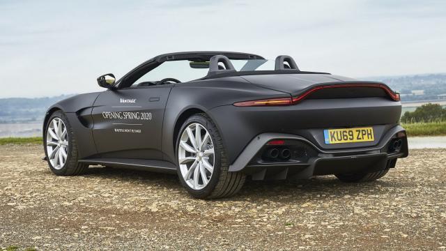 L'Aston Martin Vantage Roadster arrive ! L'Aston Martin Vantage Roadster arrive !