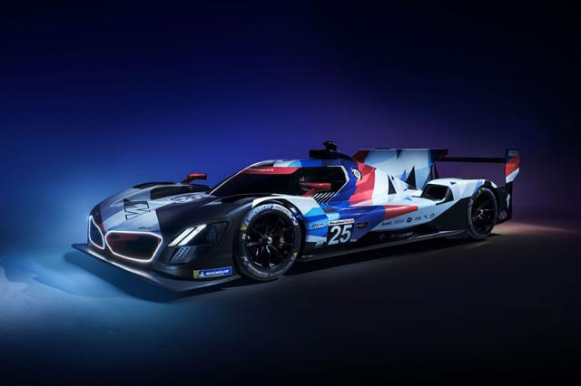 BMW M présente son hypercar LMDh Hybrid V8 pour le championnat IMSA 2023 BMW M présente son hypercar LMDh Hybrid V8 pour le championnat IMSA 2023