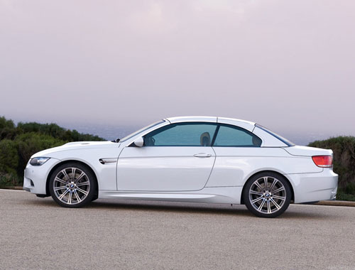 BMW présente sa M3 cabriolet-coupé BMW présente sa M3 cabriolet-coupé