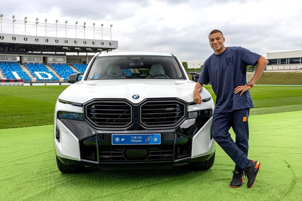 Kylian Mbappé a choisi le BMW XM pour voiture de fonction... Kylian Mbappé a choisi le BMW XM pour voiture de fonction...