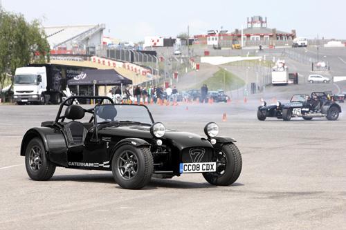 Caterham Roadsport CDX : Série Limitée pour un 15e anniversaire ! Caterham Roadsport CDX : Série Limitée pour un 15e anniversaire !