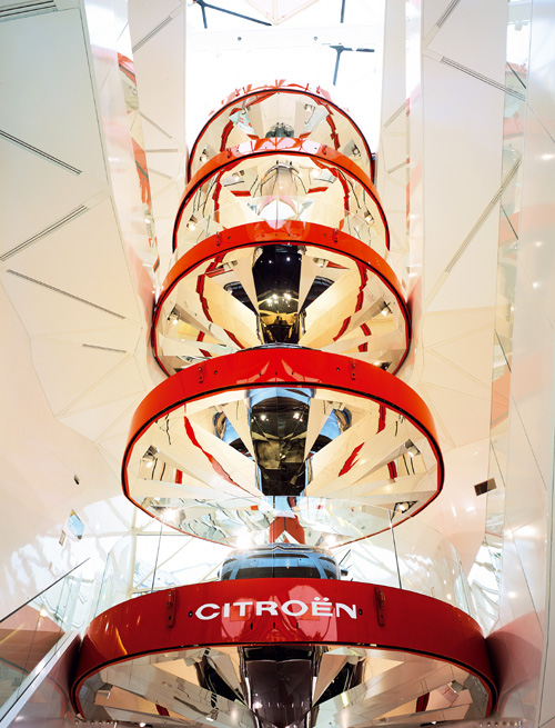 Nouvelle vitrine de luxe et écolo pour Citroën sur les Champs Elysées : le C42 ! Nouvelle vitrine de luxe et écolo pour Citroën sur les Champs Elysées : le C42 !